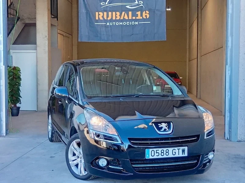 Peugeot 5008 Sport Pack 2.0 HDI 150 FAP · 7 plazas en venta en RUBAL 16, Parla